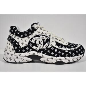 Chanel 22A Black White Suede Printed CC Logo Flat Runner Trainer Sneaker 37